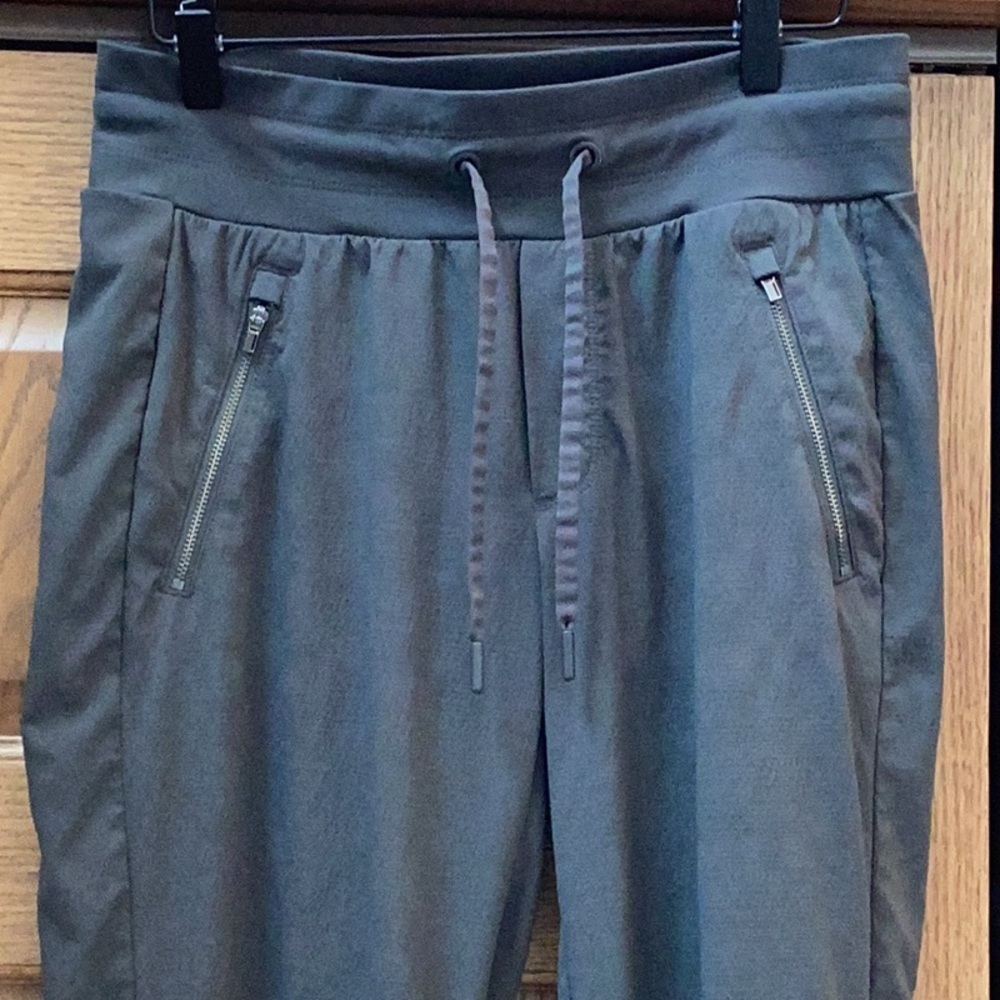 Athleta women’s Charcoal nylon Joggers with stretch - Picture 3 of 15